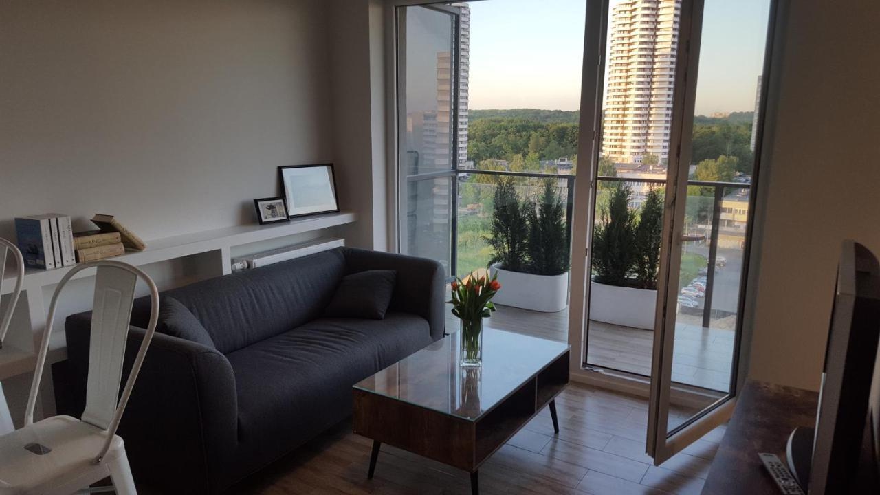 Apartament Wsrod 1000Cy Swiatel - Z Parkingiem W Hali Garazowej- Duzy Balkon Z Lezakami - Piekny Widok Noca Na Panorame Tysiaclecia Katowice Exteriör bild