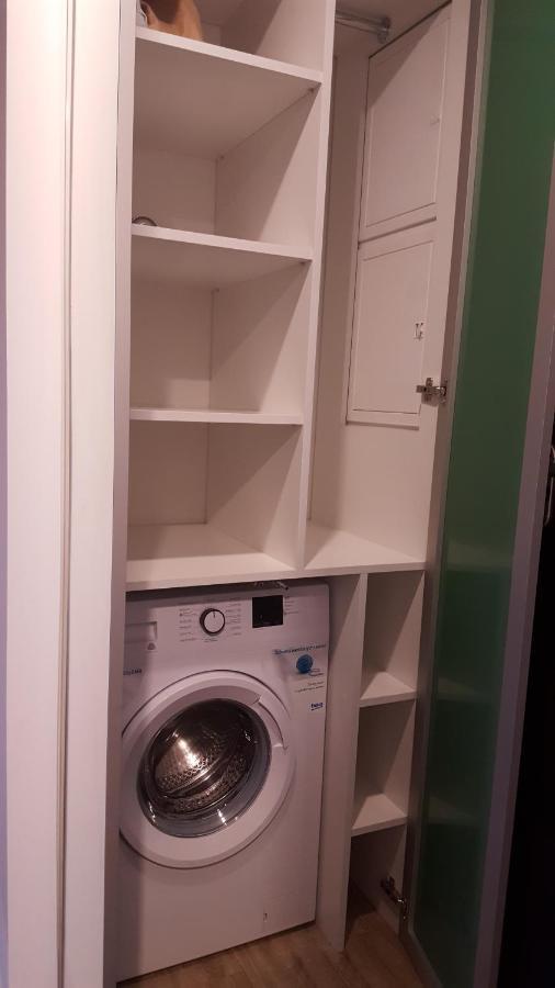 Apartament Wsrod 1000Cy Swiatel - Z Parkingiem W Hali Garazowej- Duzy Balkon Z Lezakami - Piekny Widok Noca Na Panorame Tysiaclecia Katowice Exteriör bild