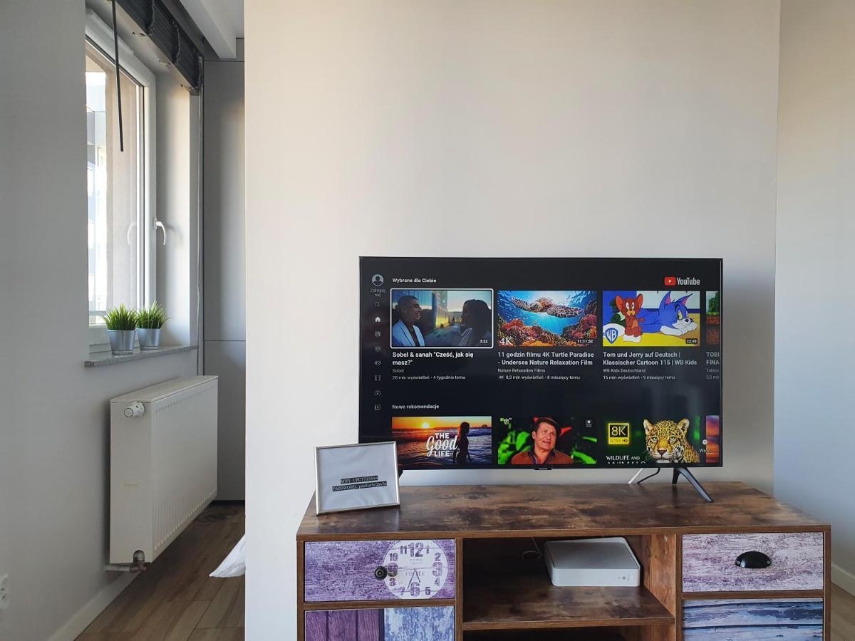 Apartament Wsrod 1000Cy Swiatel - Z Parkingiem W Hali Garazowej- Duzy Balkon Z Lezakami - Piekny Widok Noca Na Panorame Tysiaclecia Katowice Exteriör bild