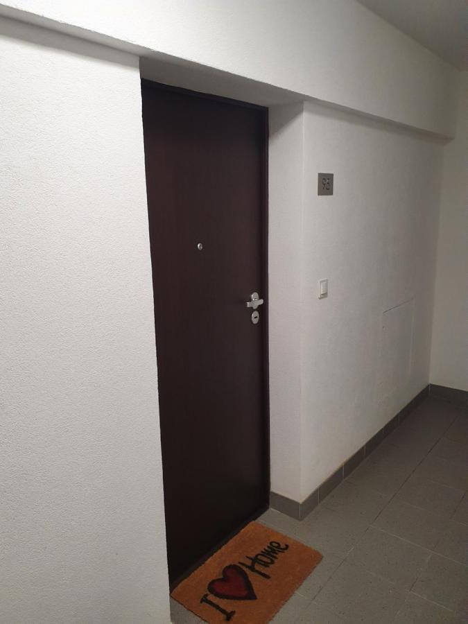 Apartament Wsrod 1000Cy Swiatel - Z Parkingiem W Hali Garazowej- Duzy Balkon Z Lezakami - Piekny Widok Noca Na Panorame Tysiaclecia Katowice Exteriör bild