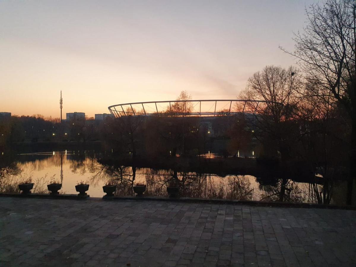Apartament Wsrod 1000Cy Swiatel - Z Parkingiem W Hali Garazowej- Duzy Balkon Z Lezakami - Piekny Widok Noca Na Panorame Tysiaclecia Katowice Exteriör bild