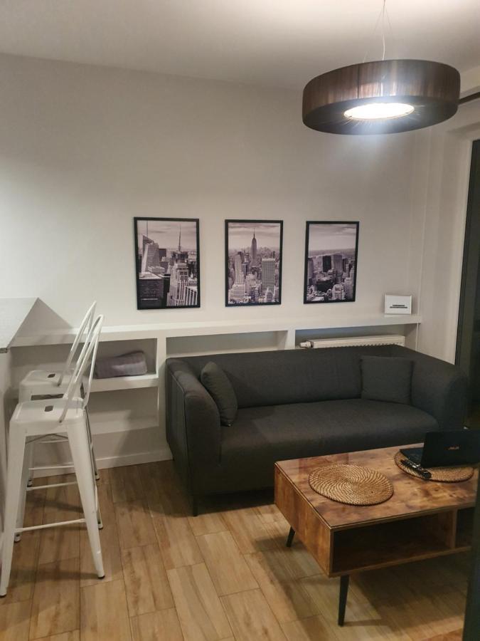 Apartament Wsrod 1000Cy Swiatel - Z Parkingiem W Hali Garazowej- Duzy Balkon Z Lezakami - Piekny Widok Noca Na Panorame Tysiaclecia Katowice Exteriör bild