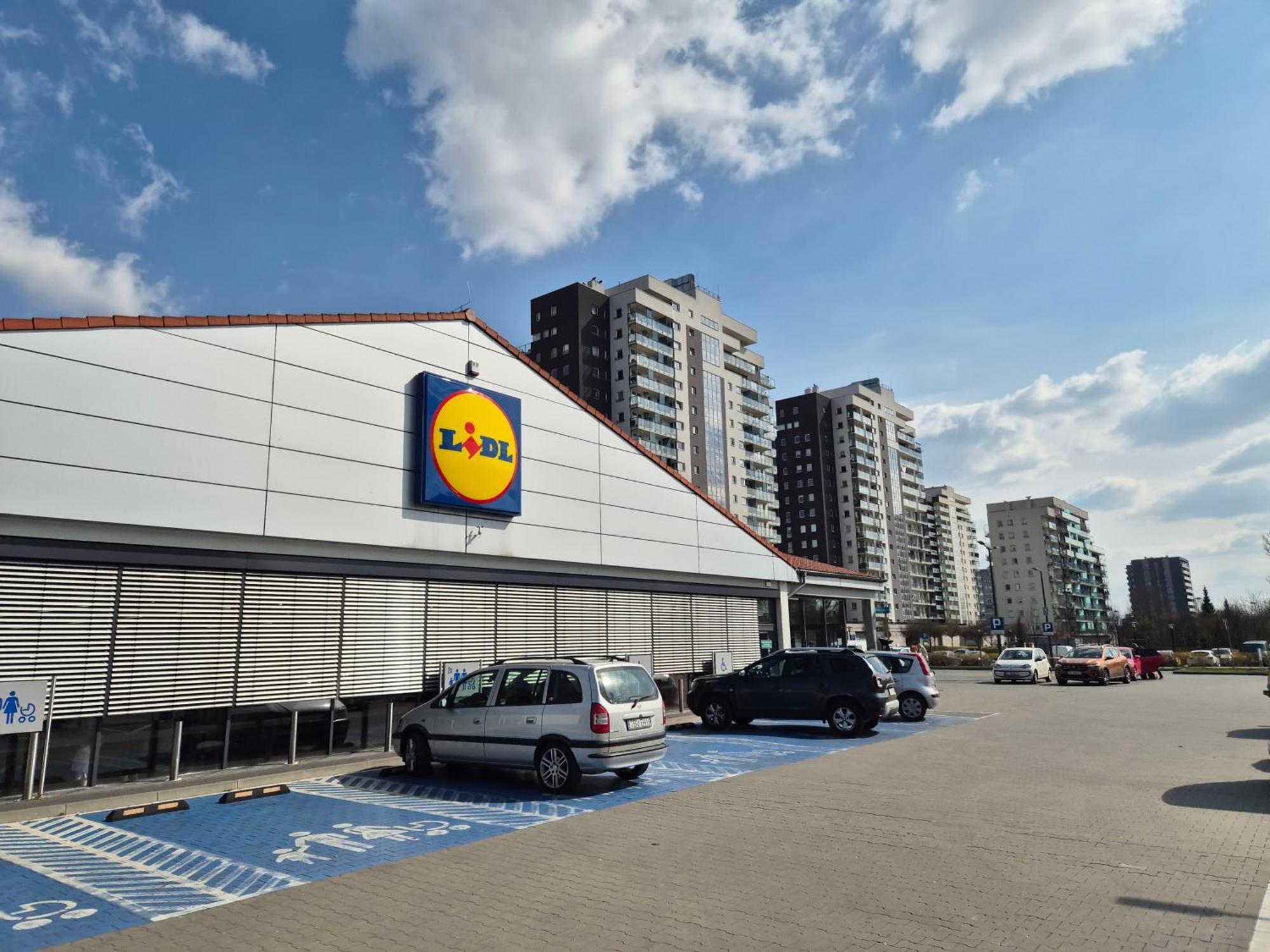 Apartament Wsrod 1000Cy Swiatel - Z Parkingiem W Hali Garazowej- Duzy Balkon Z Lezakami - Piekny Widok Noca Na Panorame Tysiaclecia Katowice Exteriör bild