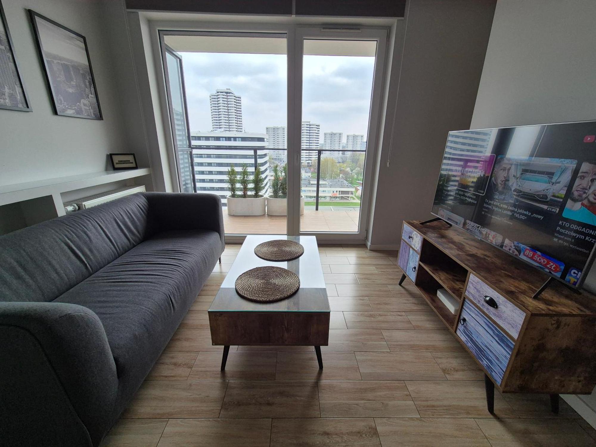 Apartament Wsrod 1000Cy Swiatel - Z Parkingiem W Hali Garazowej- Duzy Balkon Z Lezakami - Piekny Widok Noca Na Panorame Tysiaclecia Katowice Exteriör bild