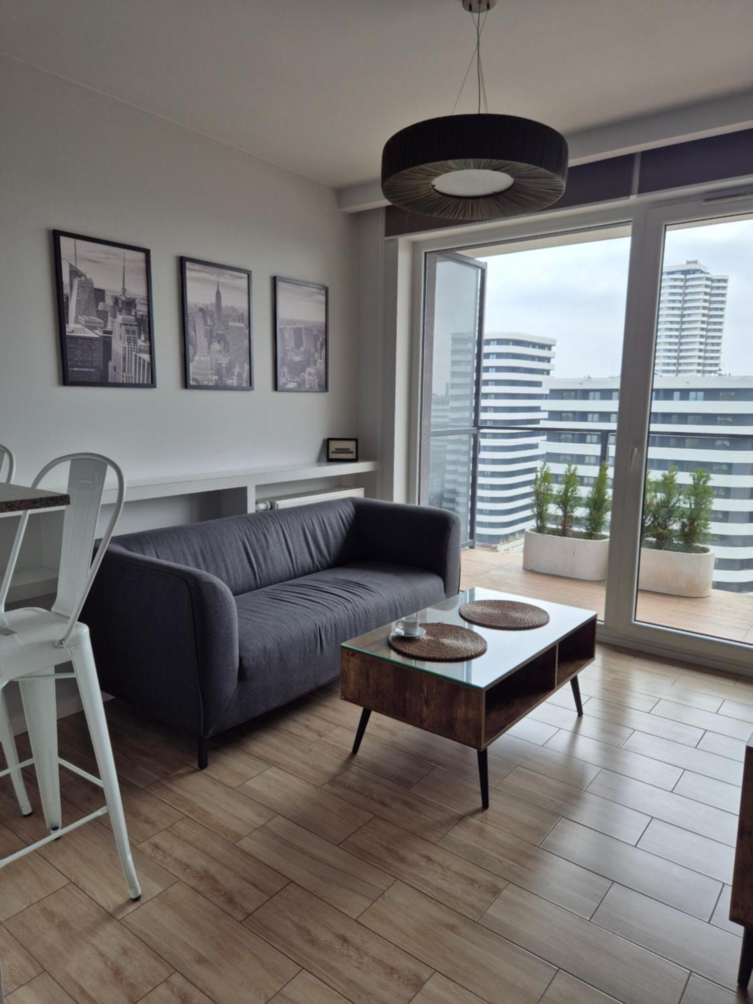 Apartament Wsrod 1000Cy Swiatel - Z Parkingiem W Hali Garazowej- Duzy Balkon Z Lezakami - Piekny Widok Noca Na Panorame Tysiaclecia Katowice Exteriör bild