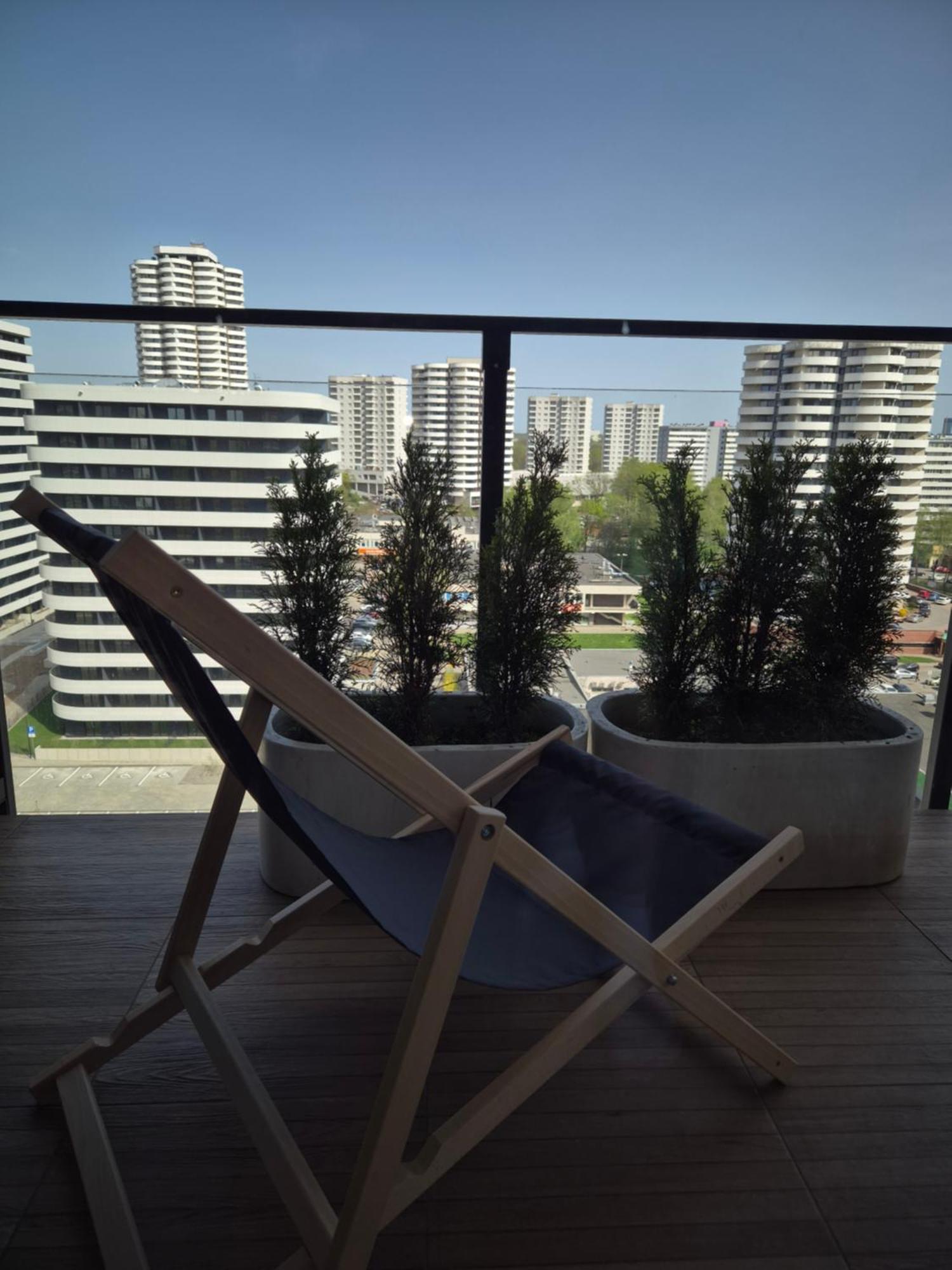 Apartament Wsrod 1000Cy Swiatel - Z Parkingiem W Hali Garazowej- Duzy Balkon Z Lezakami - Piekny Widok Noca Na Panorame Tysiaclecia Katowice Exteriör bild